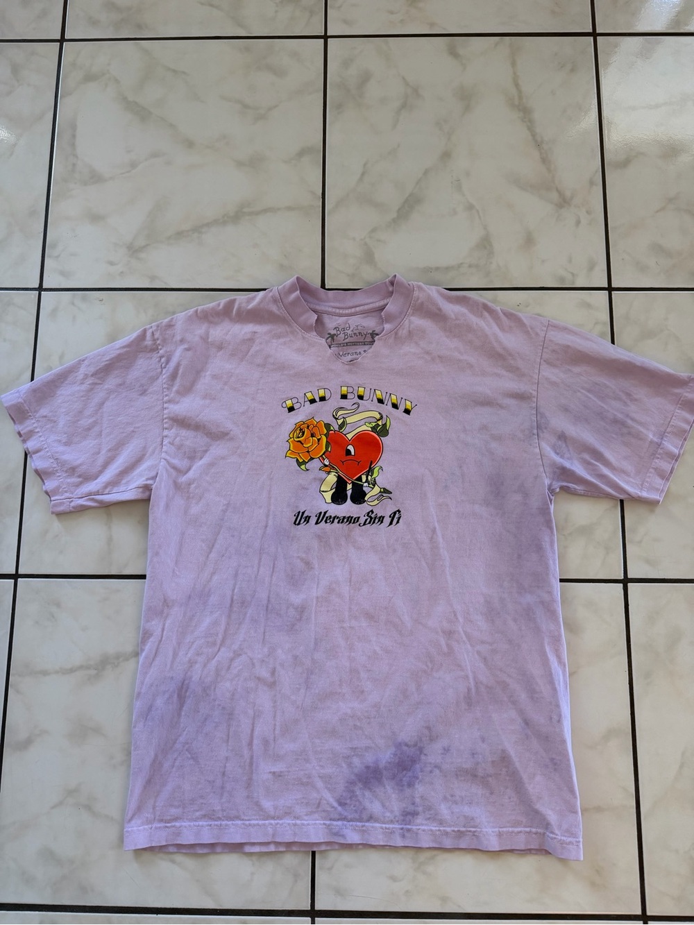 Lilac Short Sleeve Graphic Tee with Heart & Rose Motif